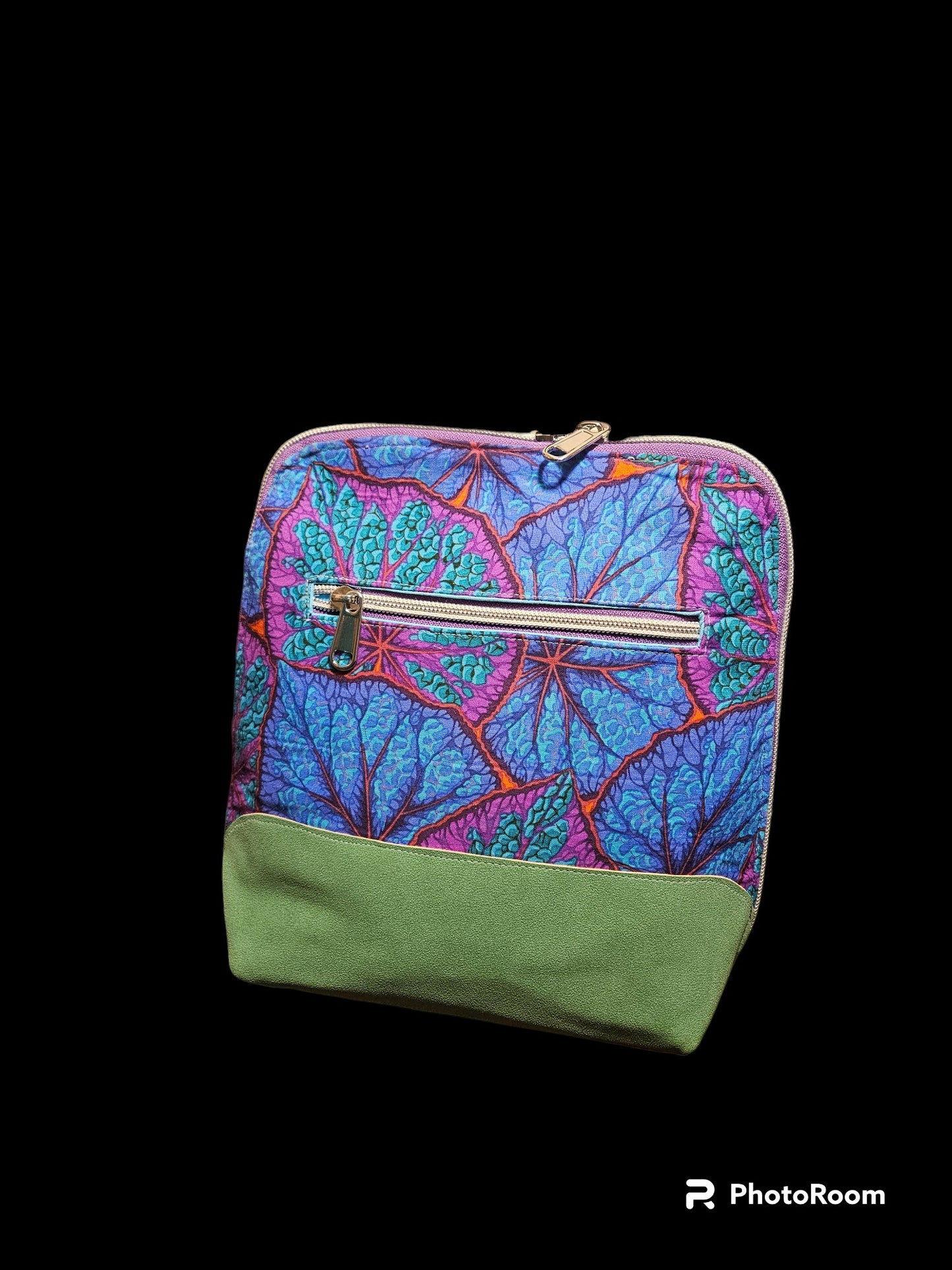 Kaffe Fasset zip-around crossbody purse